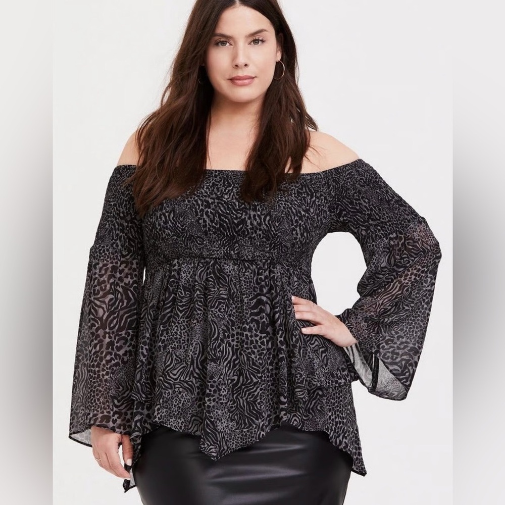 Torrid Babydoll Chiffon Smocked Gray & Black Animal Print Top - Size 2 (2X)